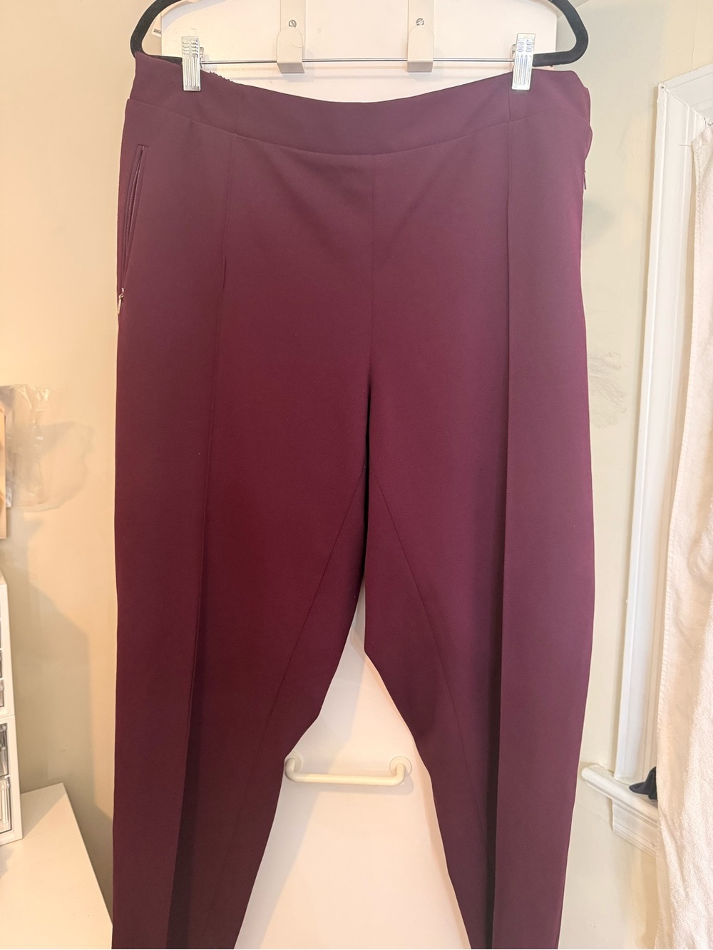 Calvin Klein Women's Wide-Leg Pants in Burgundy - Picture 2 of 5